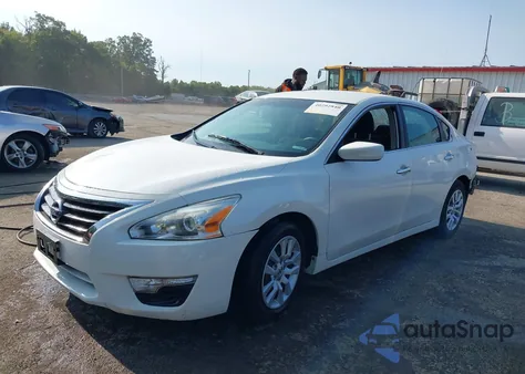 2013 Nissan Altima 2.5 S z USA, uszkodzony, nr VIN 1N4AL3AP4DN478204